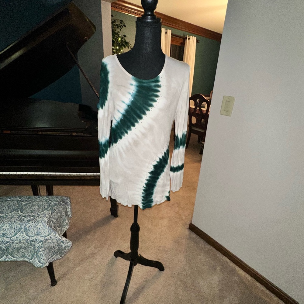 INC International Concepts Black and White Tunic with Long Sleeves